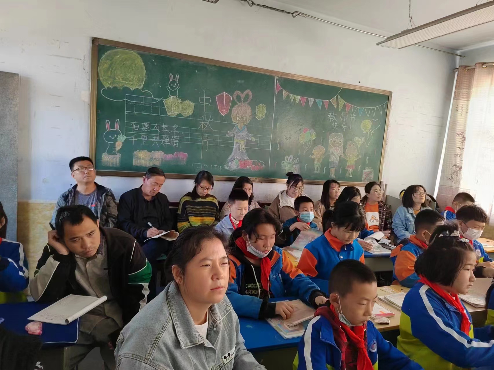 河北：張北縣永義街小學(xué)開(kāi)展新教師聽(tīng)課評(píng)課活動(dòng)